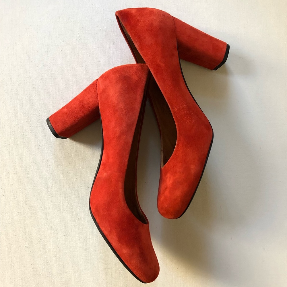 Red Suede 9-1/2 Clarks Indigo Heels